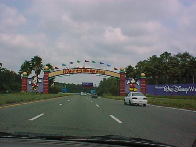 Disney World entrance.jpg