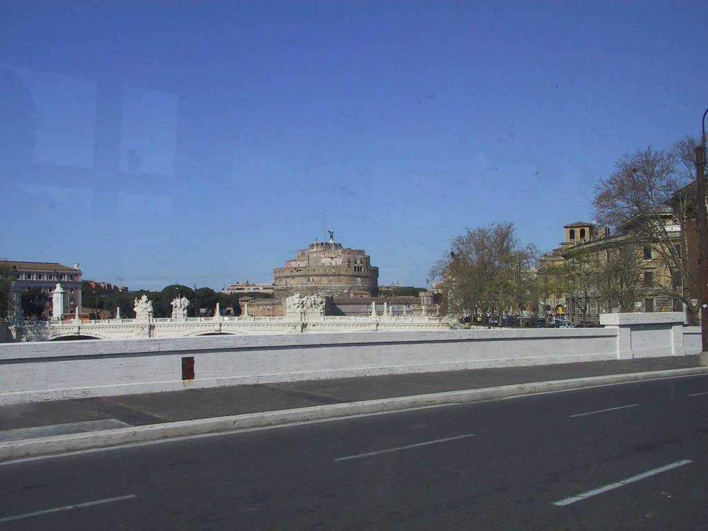 castel_from_bus3