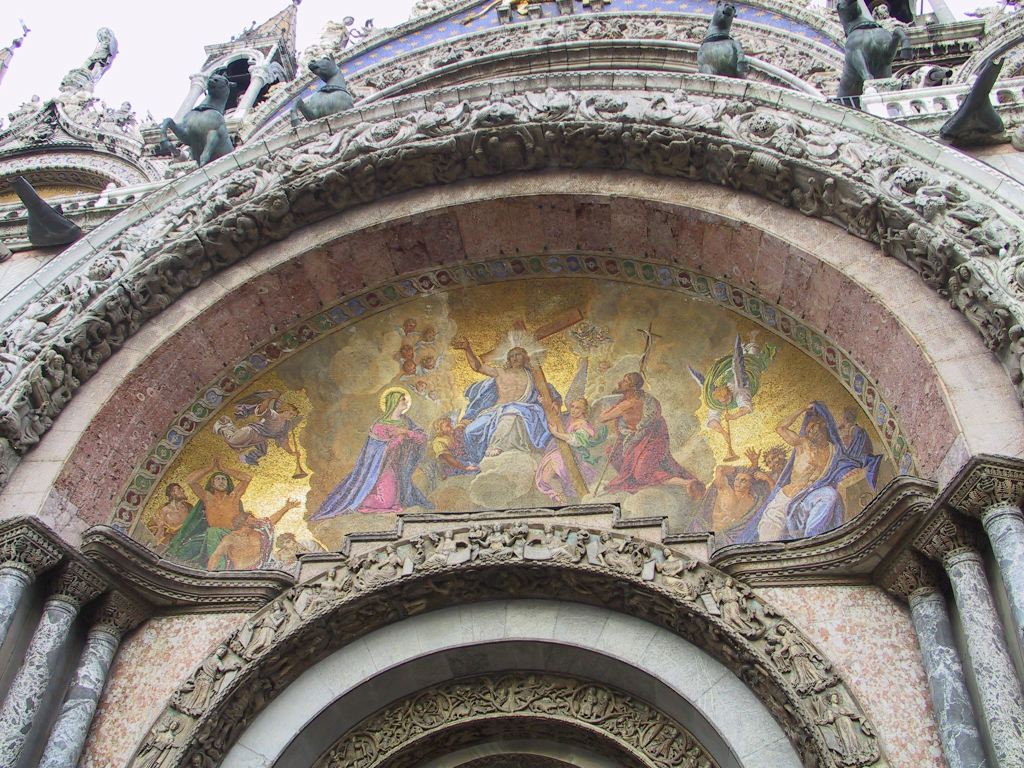 door_arch_of_basilica2