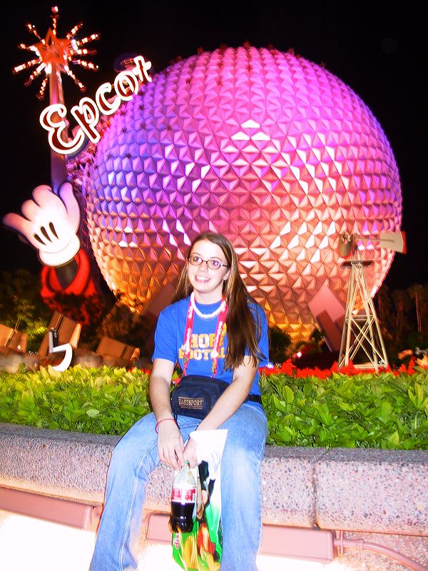 destanie_w_epcot_ball.jpg